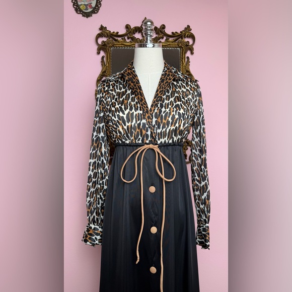 Vintage 60s Vanity Fair Black Leopard Animal Print Hostess Collar Nightgown P - Picture 3 of 9